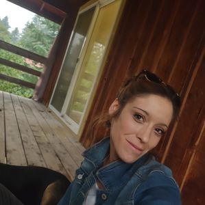 Meet your Posher, Janet monpain